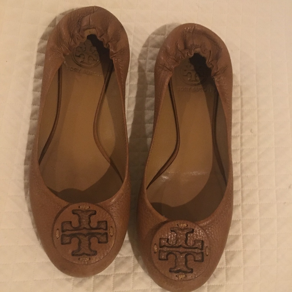 Tan Tory Burch flats Size 7.5